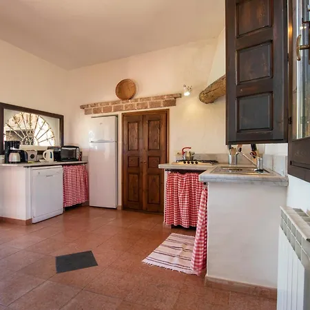 Domus Delle Stelle 2 - Padronale Con Piscina * Pula